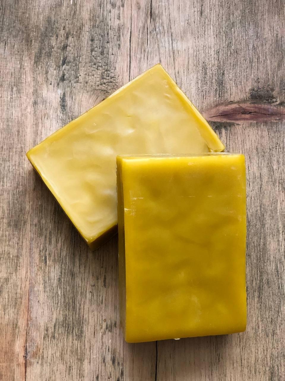 Pure & Multi-Purpose Beeswax (1 kg)